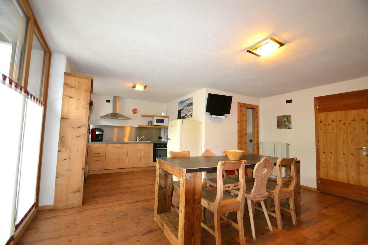 Appartamenti Calanda - Livigno Center Exterior photo